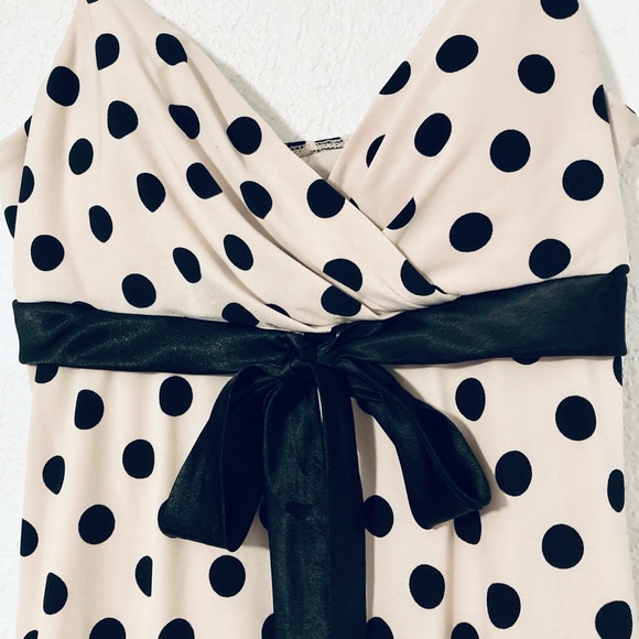 Macy’s Cocktail Dress (Cream/Black) - Picture 3 of 4